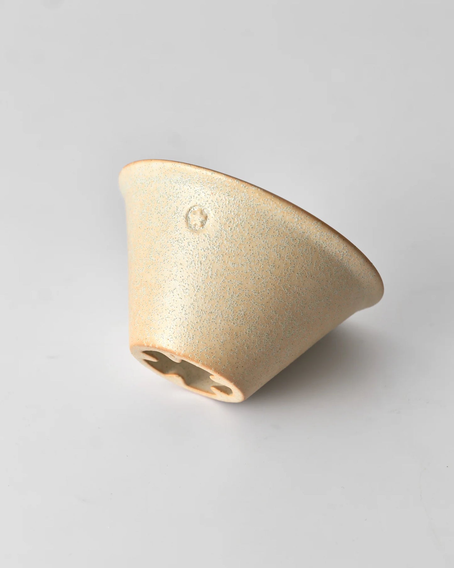 Tukumo Dripper "Seto-yaki" by little flower coffee